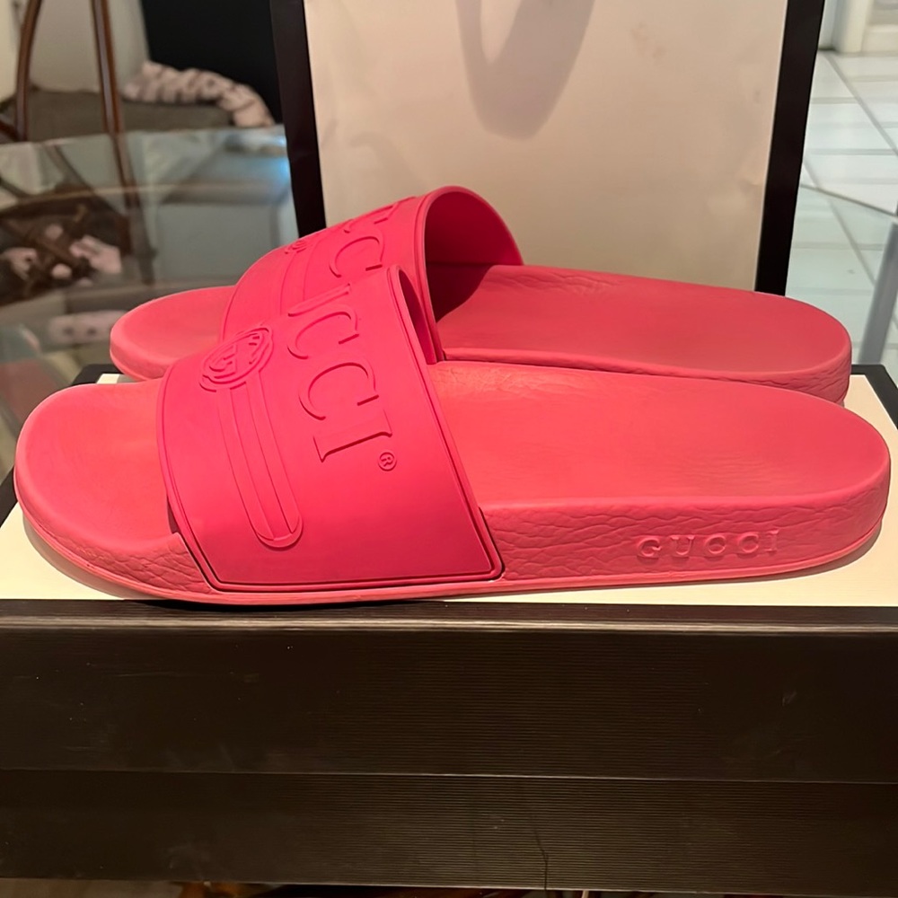 GUCCI Pink Slides